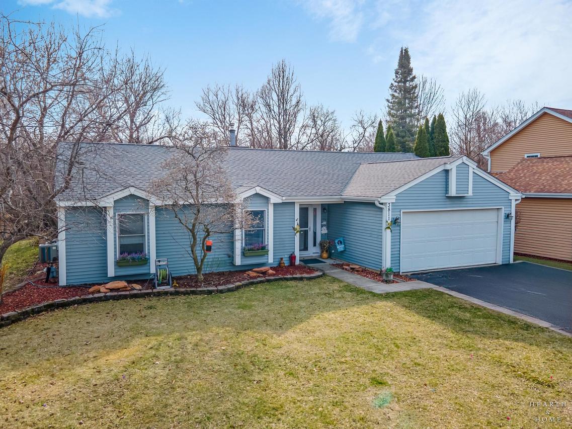 3811 Hale Ln., Island Lake, IL 60042