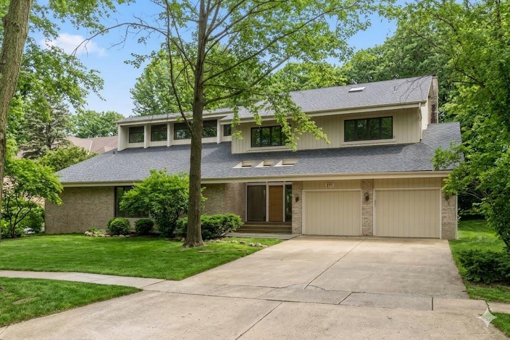 371 W Arboretum Cir., Wheaton, IL 60189