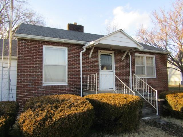 423 3rd St., Rosiclare, IL 62982