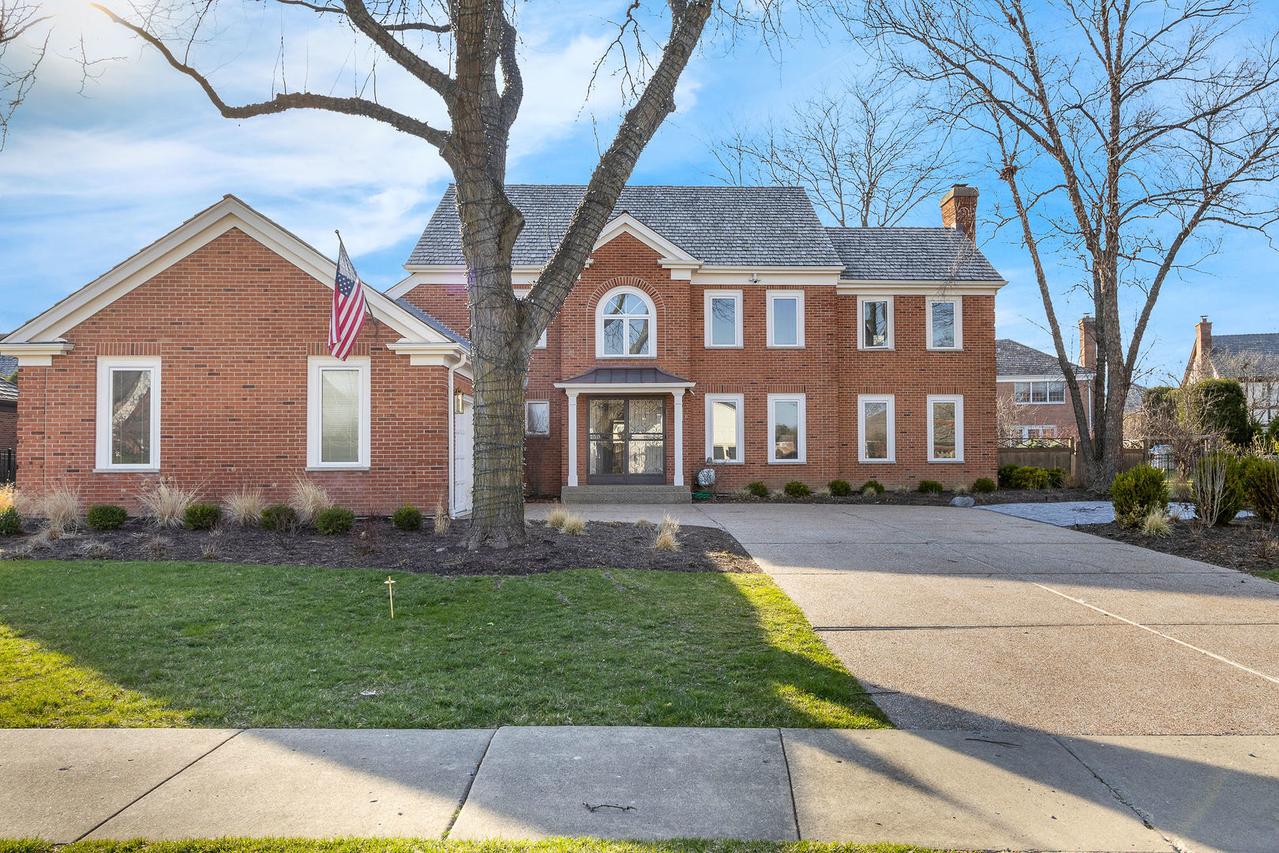 2331 Mohawk Ln., Glenview, IL 60026
