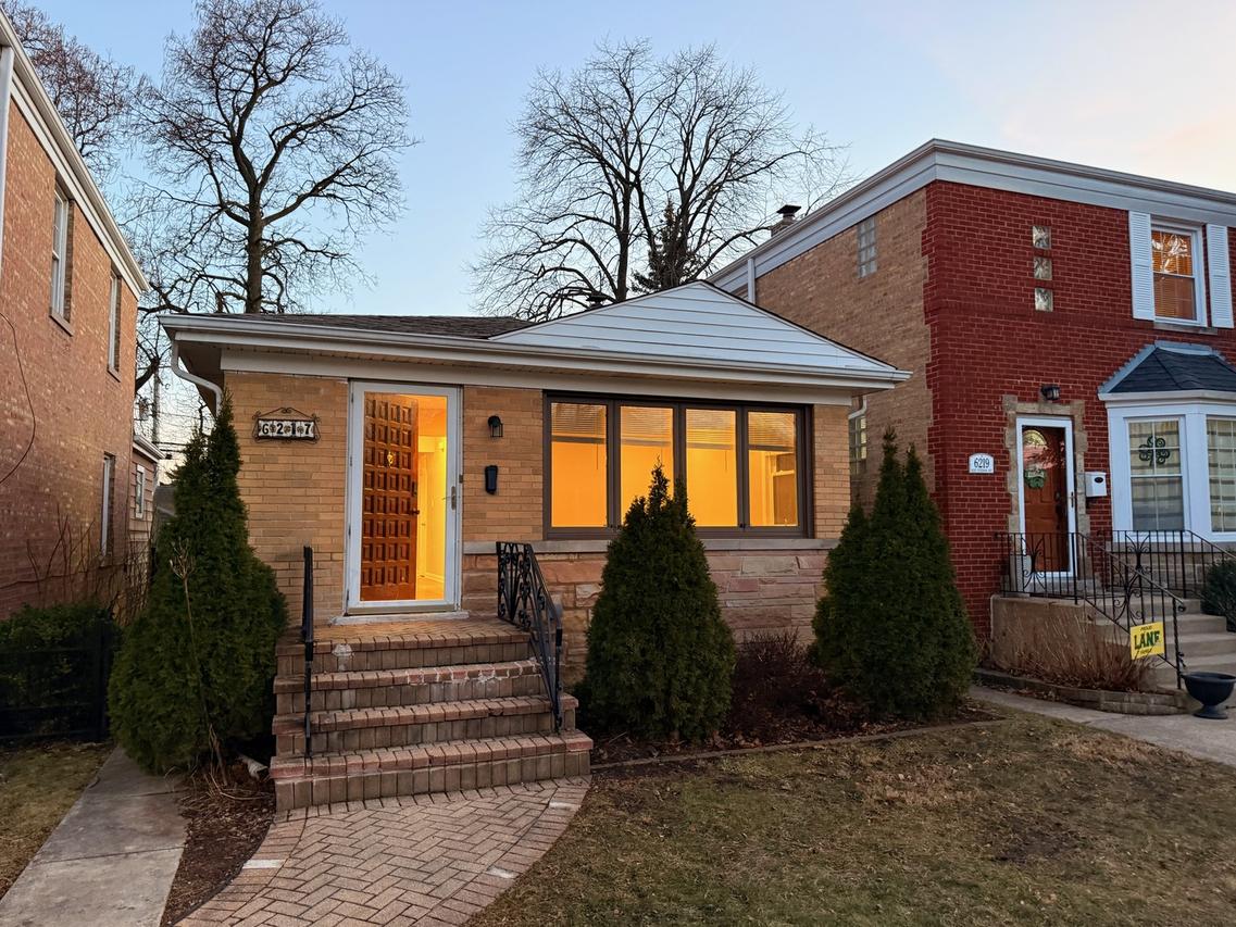 6217 W Peterson Ave., Chicago, IL 60646