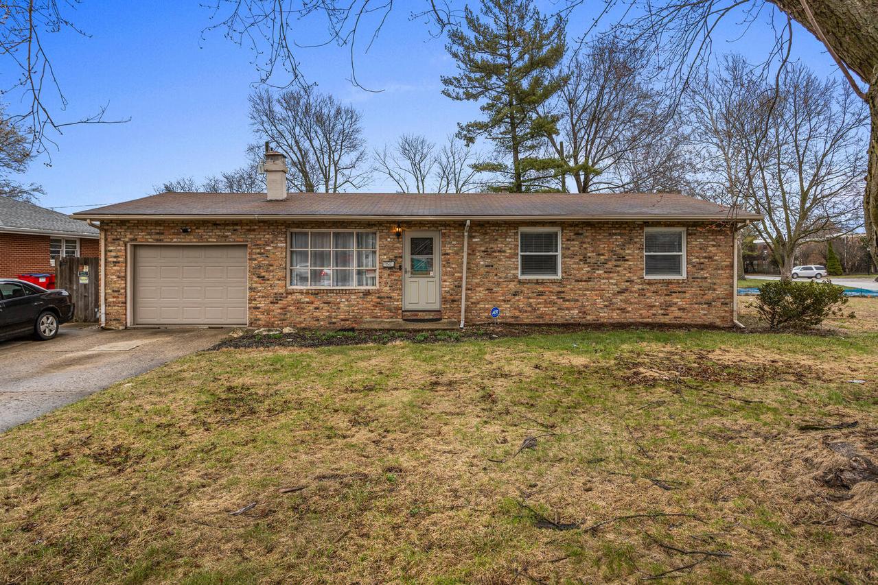 1502 Powers Ln., Champaign, IL 61821