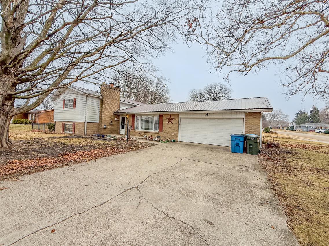 802 E 19th St., Sterling, IL 61081