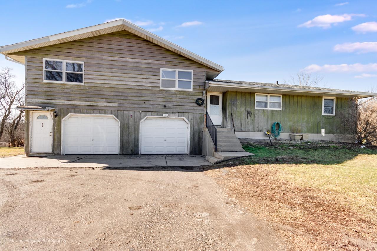 40W815 Big Timber Rd., Hampshire, IL 60140