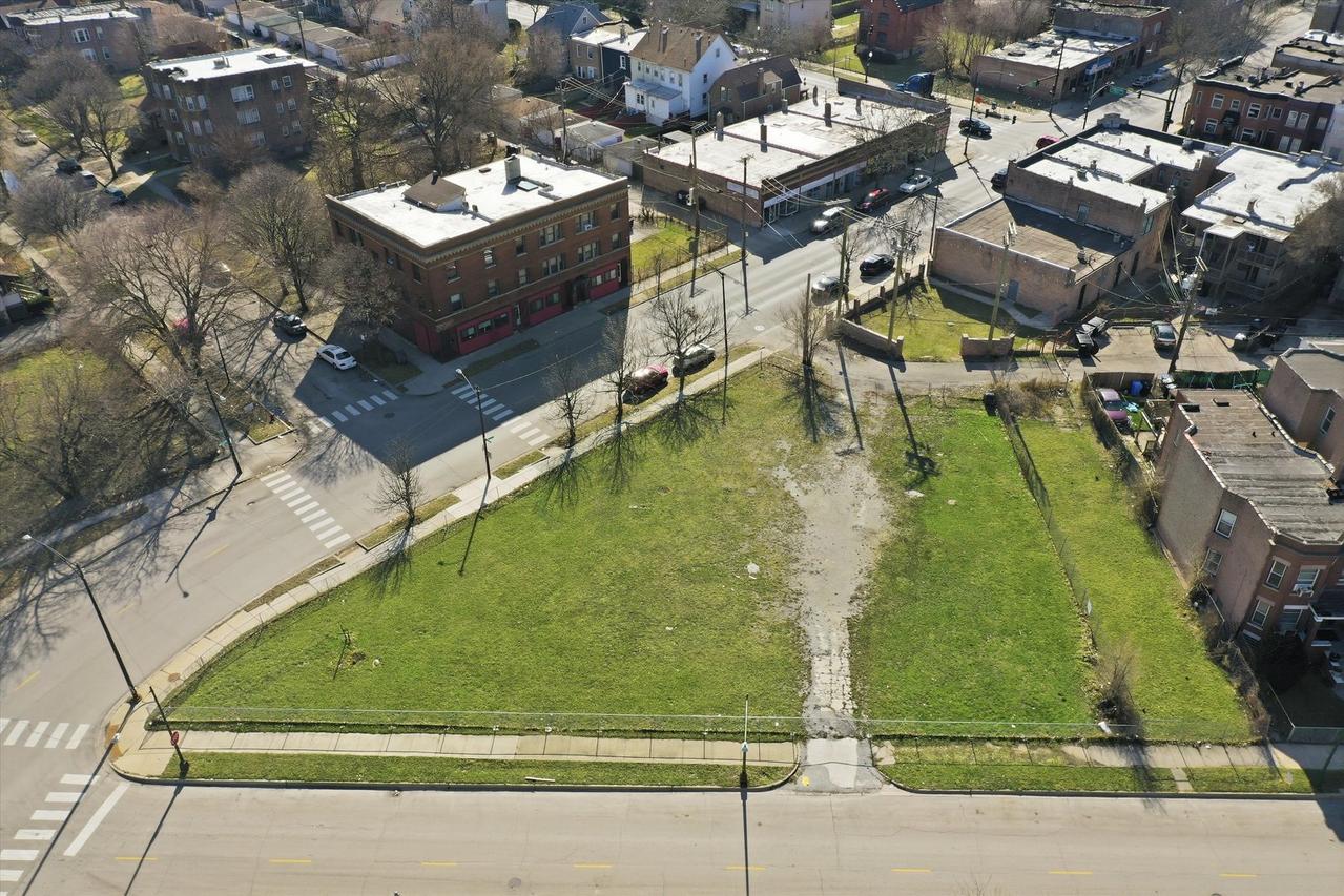 6848 S Anthony Ave., Chicago, IL 60637