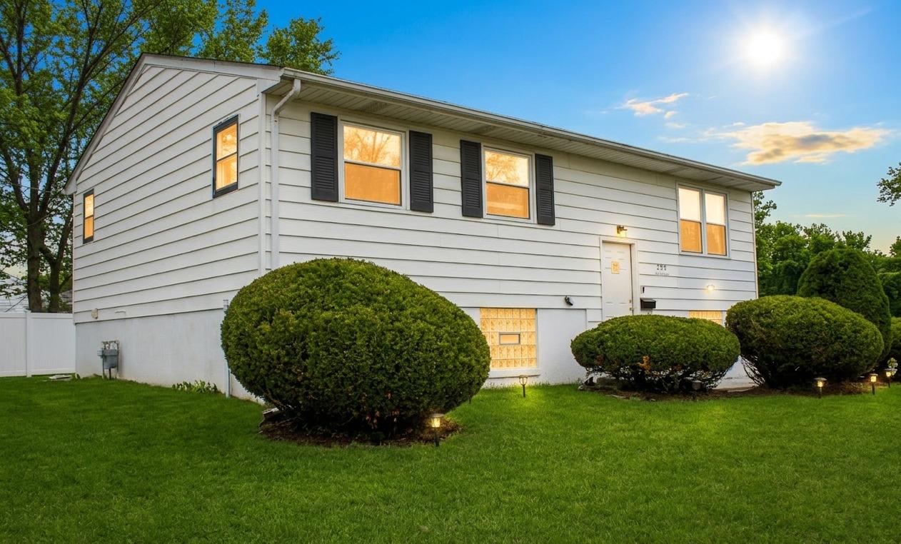 299 Beacon Blvd., Chicago Heights, IL 60411