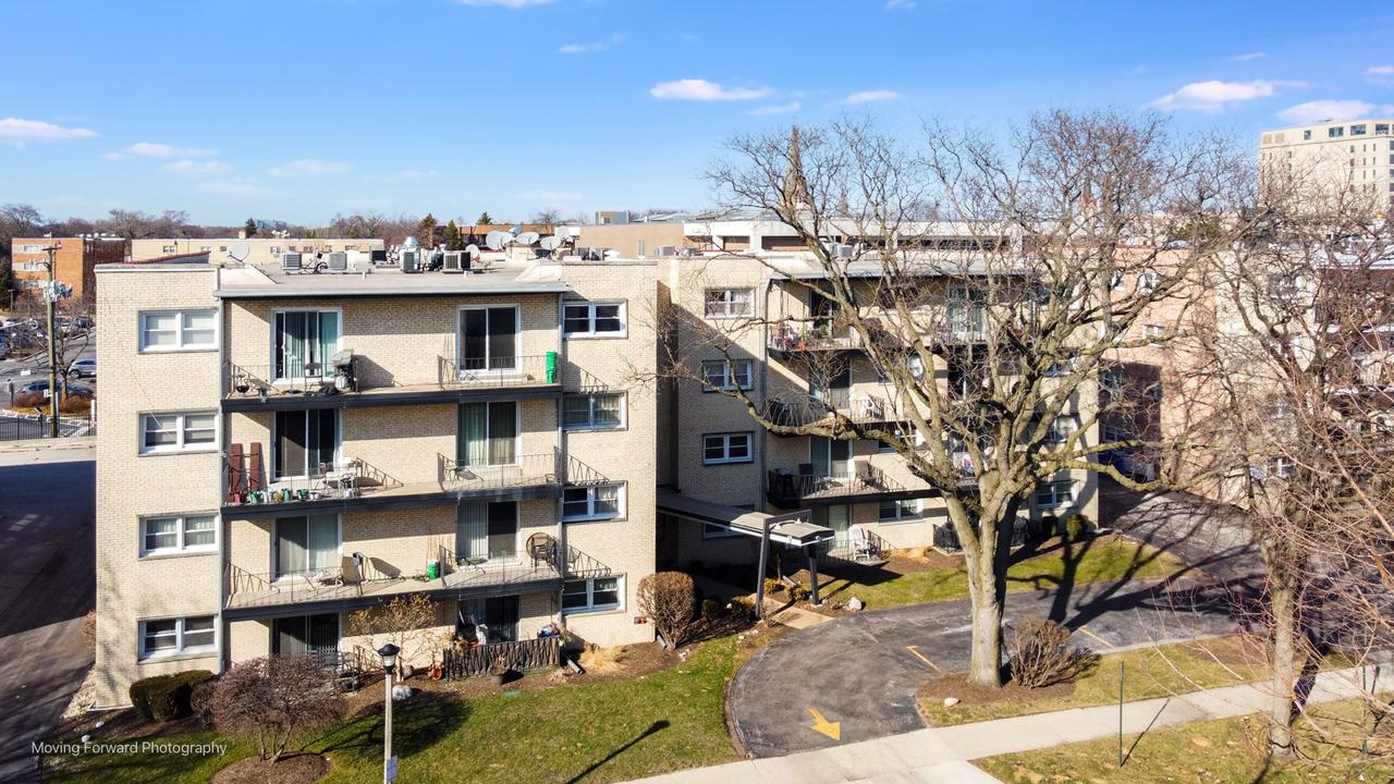 5214 Galitz St. #103, Skokie, IL 60077