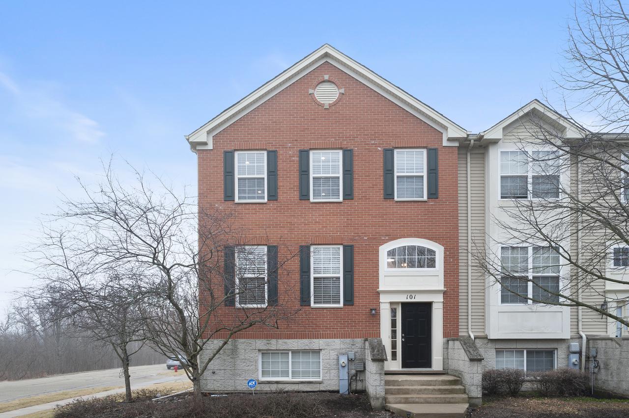 101 Willey St., Gilberts, IL 60136