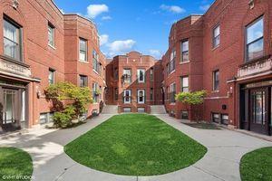 3710 W Wrightwood Ave. #2E, Chicago, IL 60647