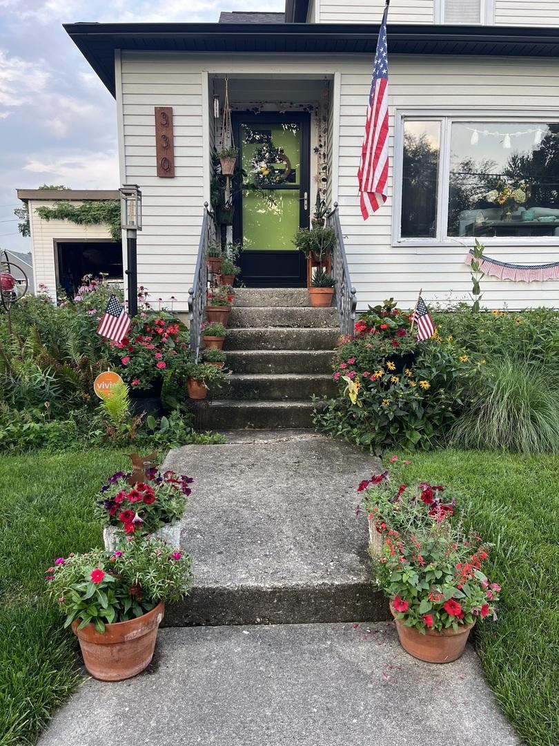 330 N Birch St., Waterman, IL 60556