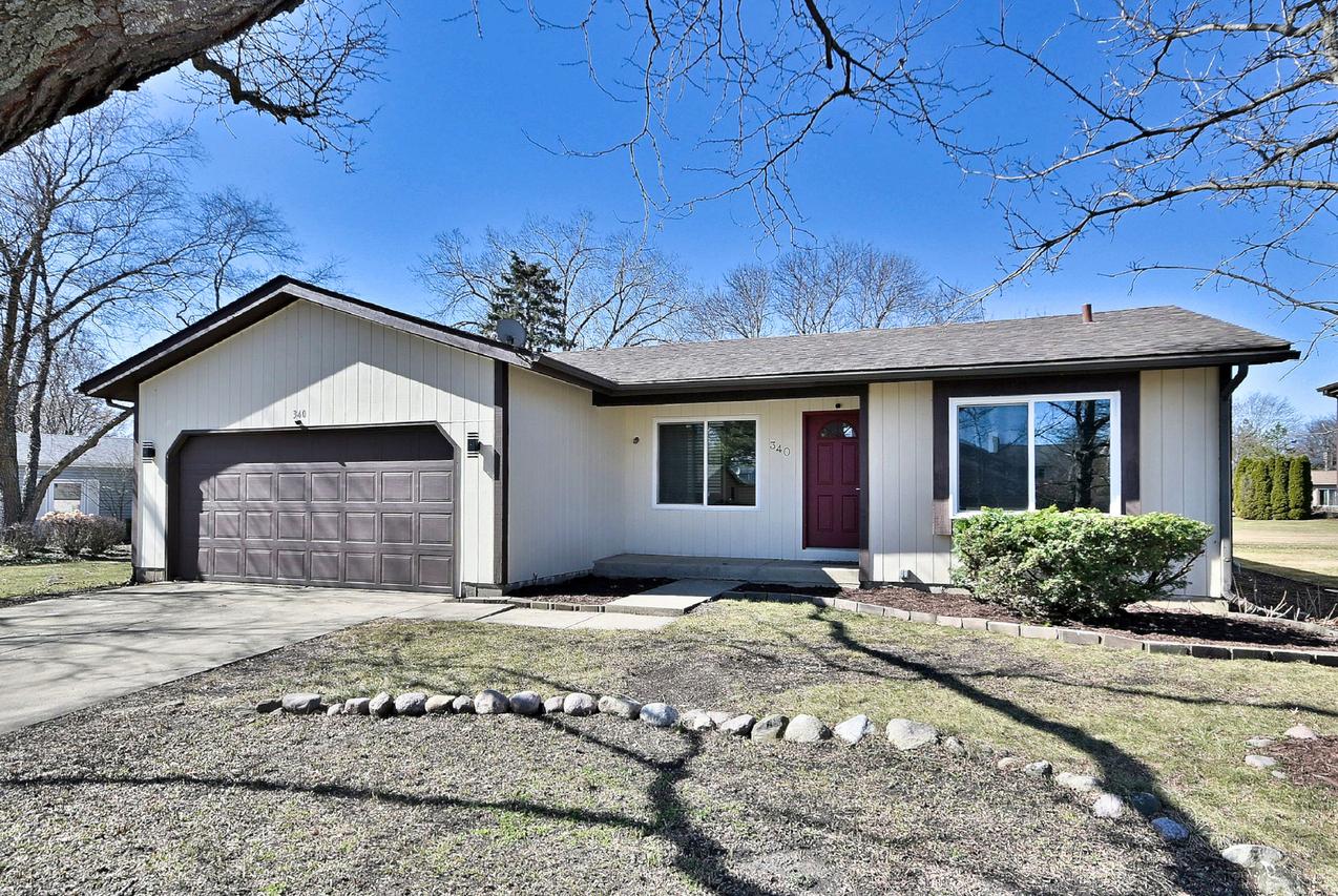 340 Somerset Dr., Streamwood, IL 60107