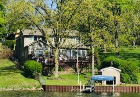 4713 E Lake Shore Dr., Wonder Lake, IL 60097