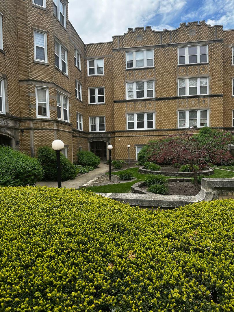 6316 N Richmond St. #2A, Chicago, IL 60659