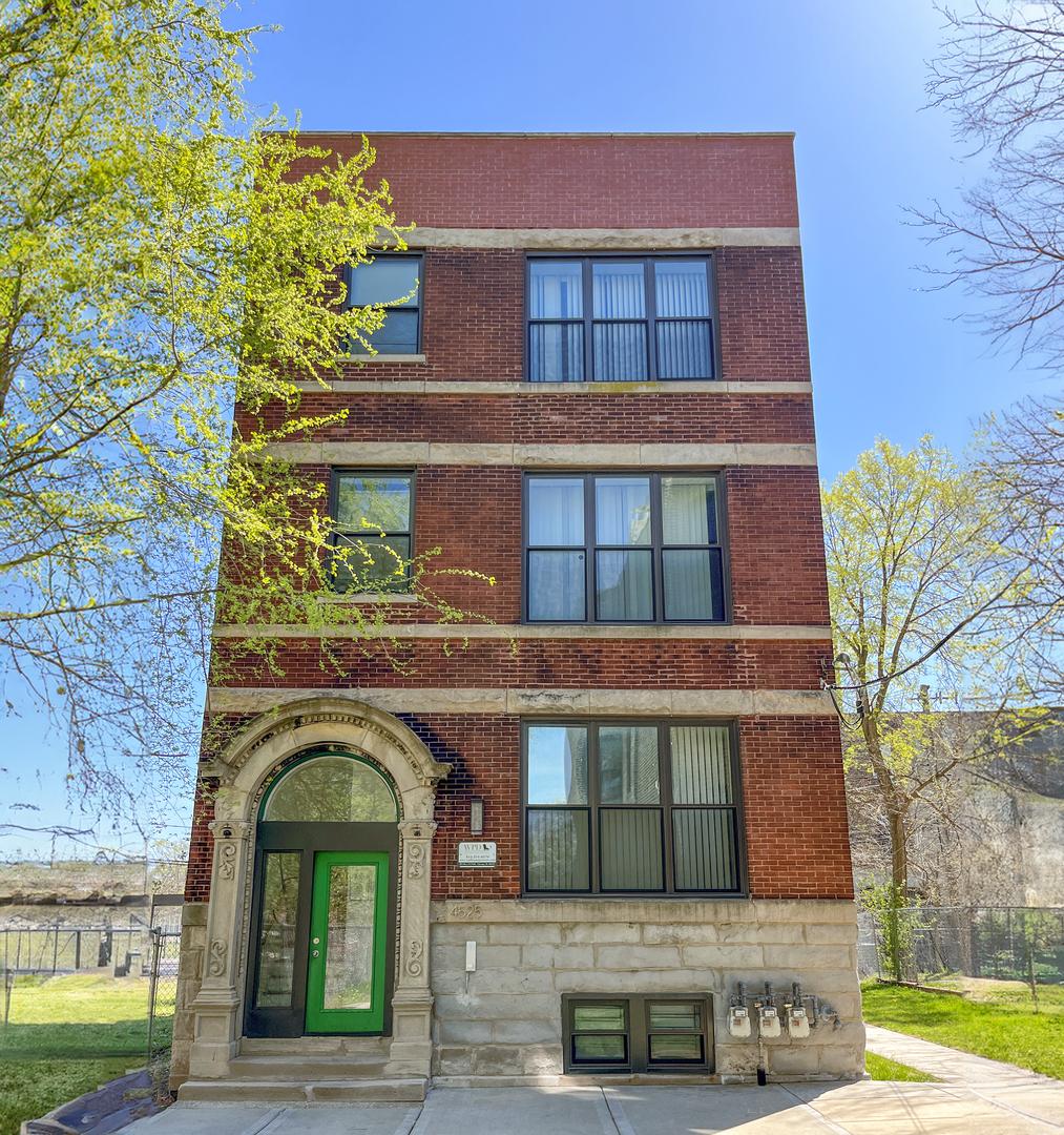 4525 S Evans Ave., Chicago, IL 60653