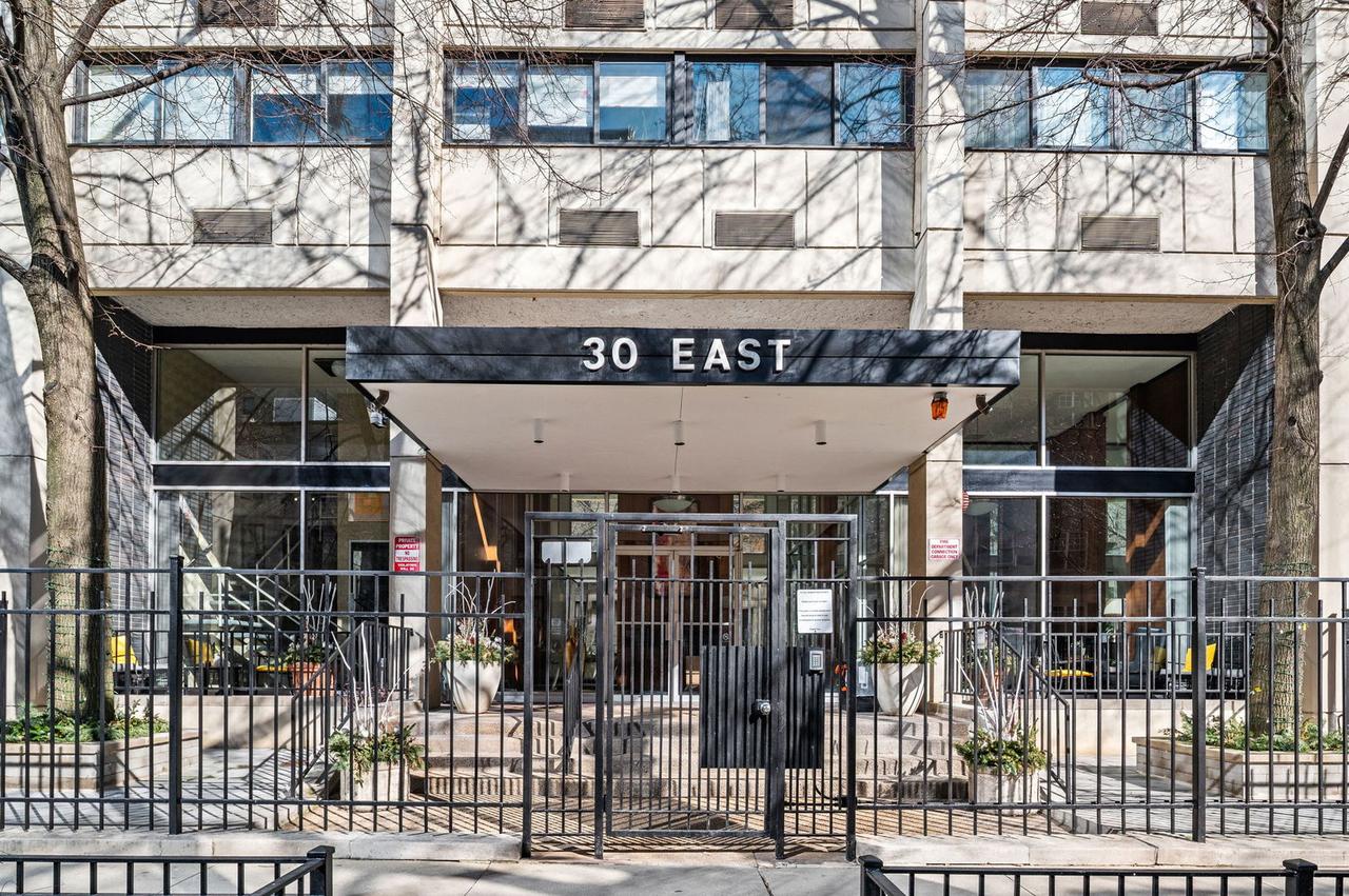30 E Division St. #14C, Chicago, IL 60610
