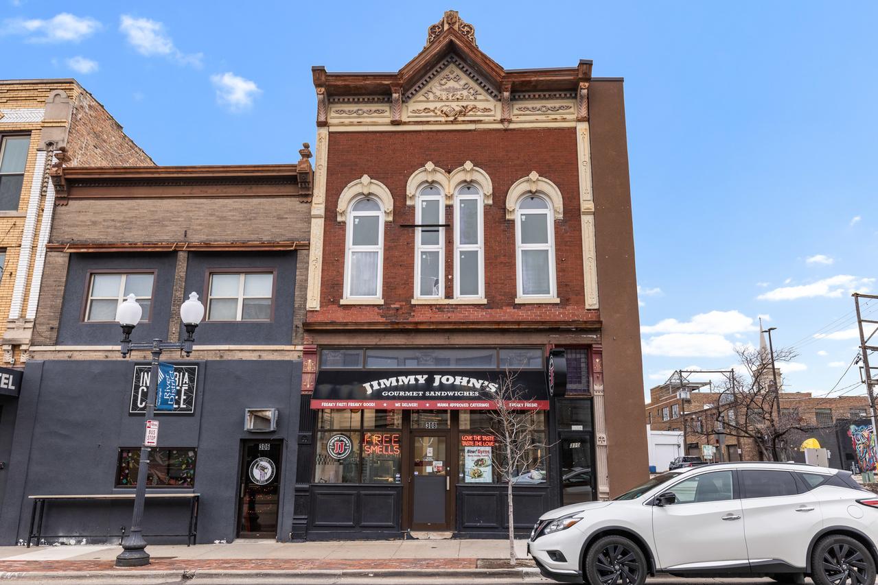 308-310 E State St., Rockford, IL 61104