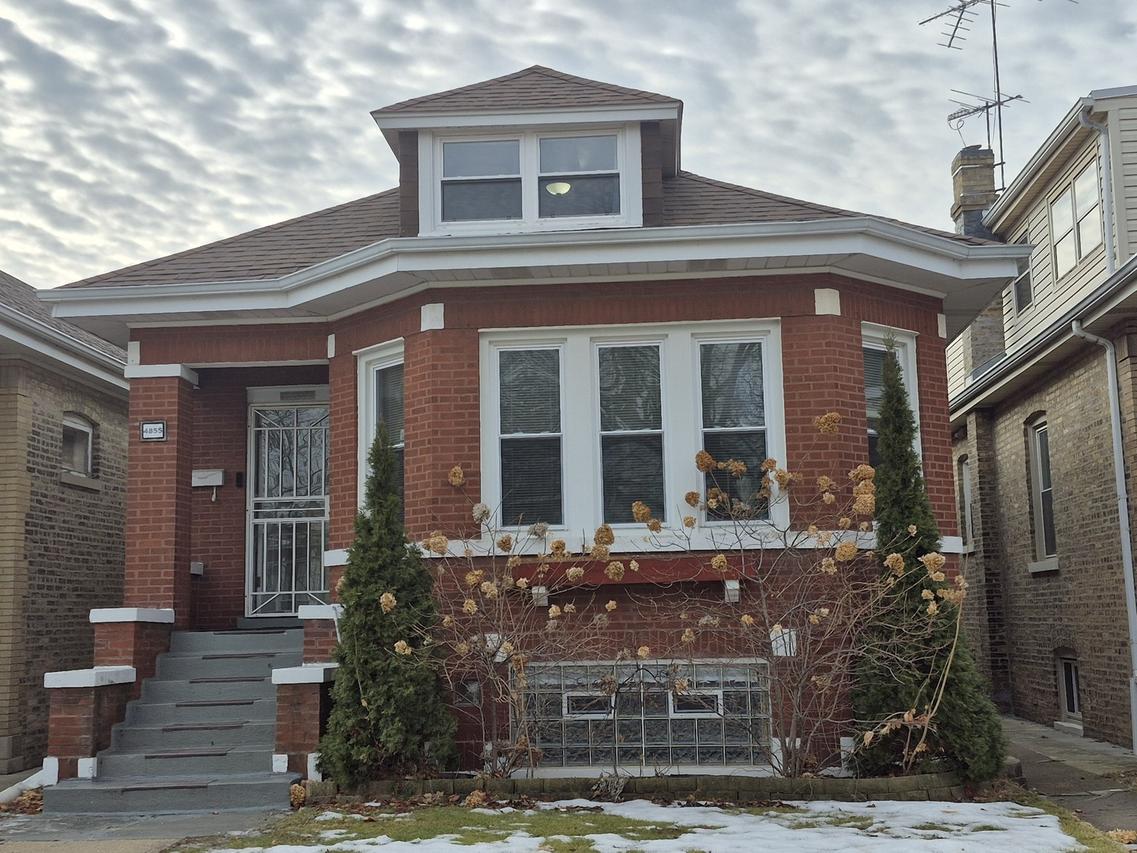 4855 W Argyle St., Chicago, IL 60630