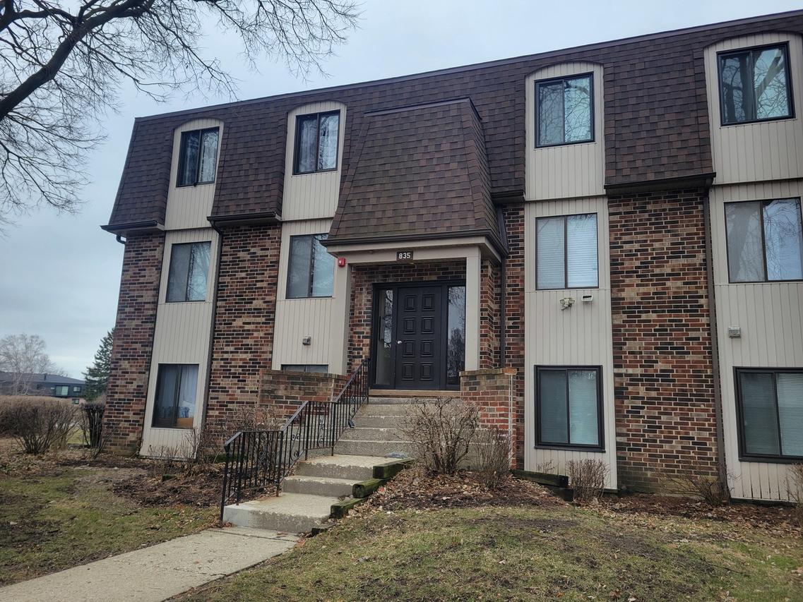 835 Waterview Cir. #4, Vernon Hills, IL 60061