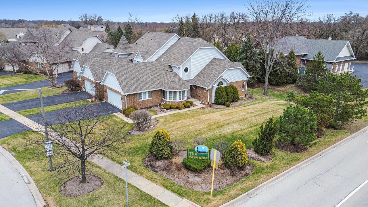 13733 Steeples Rd., Lemont, IL 60439