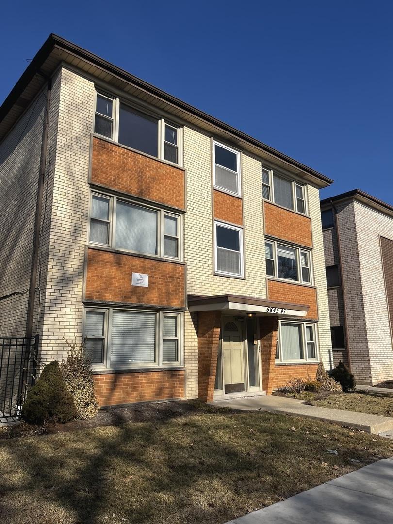 6845 N Northwest Hwy. #1E, Chicago, IL 60631