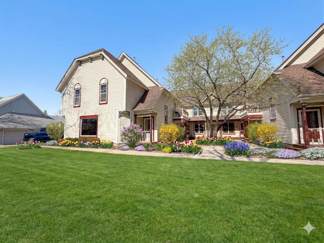 790 Regina Ct., Woodstock, IL 60098