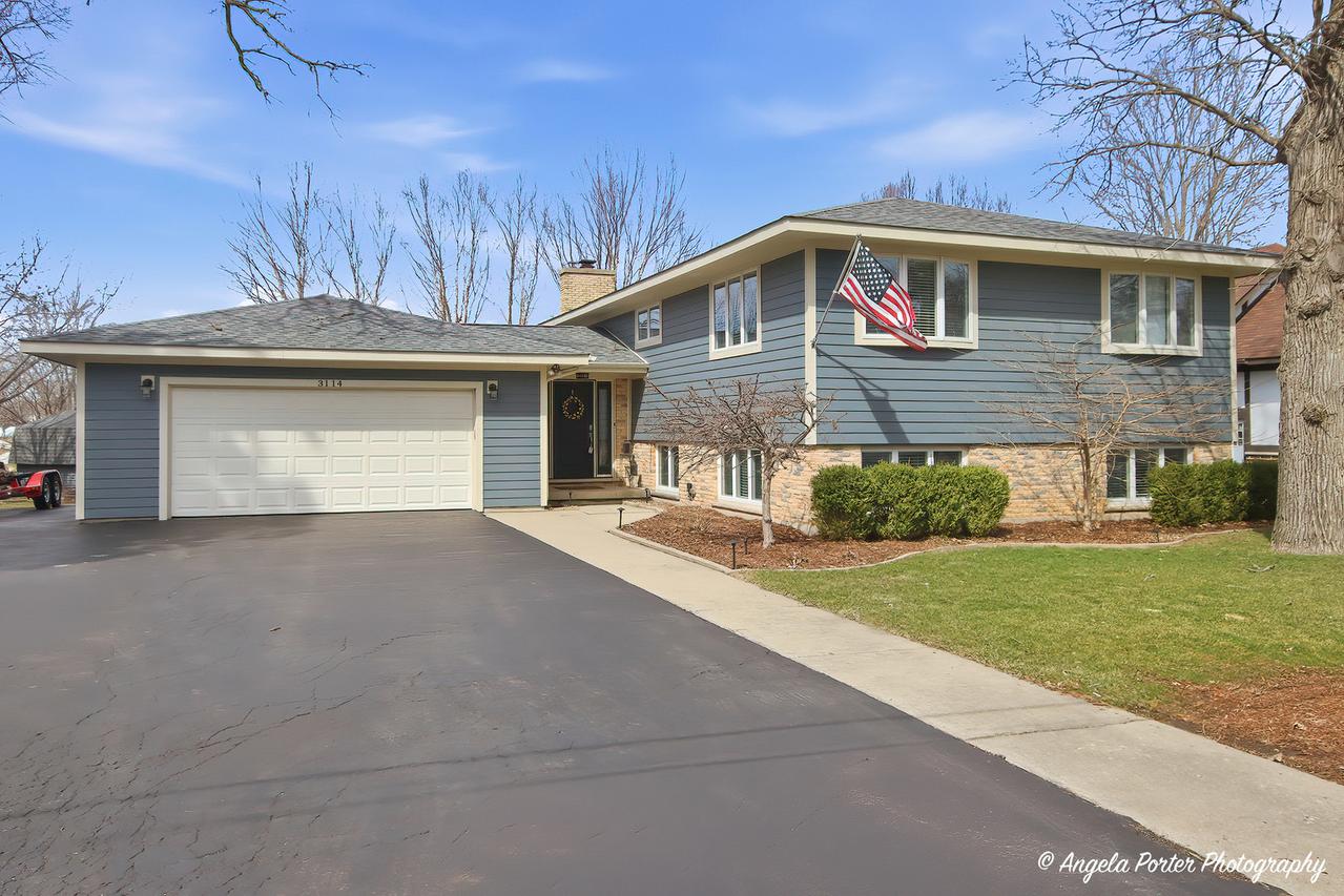 3114 Riverstream Dr., Mchenry, IL 60050