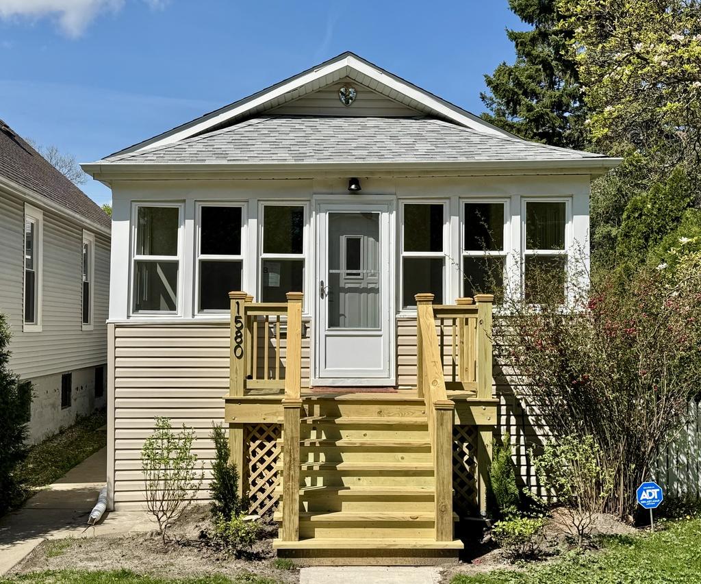 1580 Florence Ave., Evanston, IL 60201