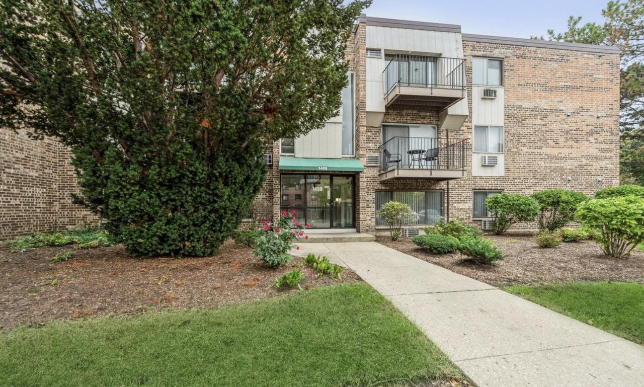 1459 N Winslowe Dr. #301, Palatine, IL 60074