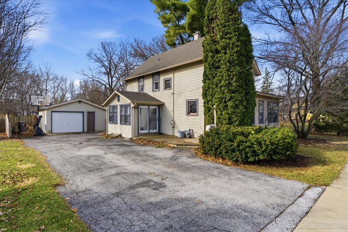 622 Spring St., Batavia, IL 60510