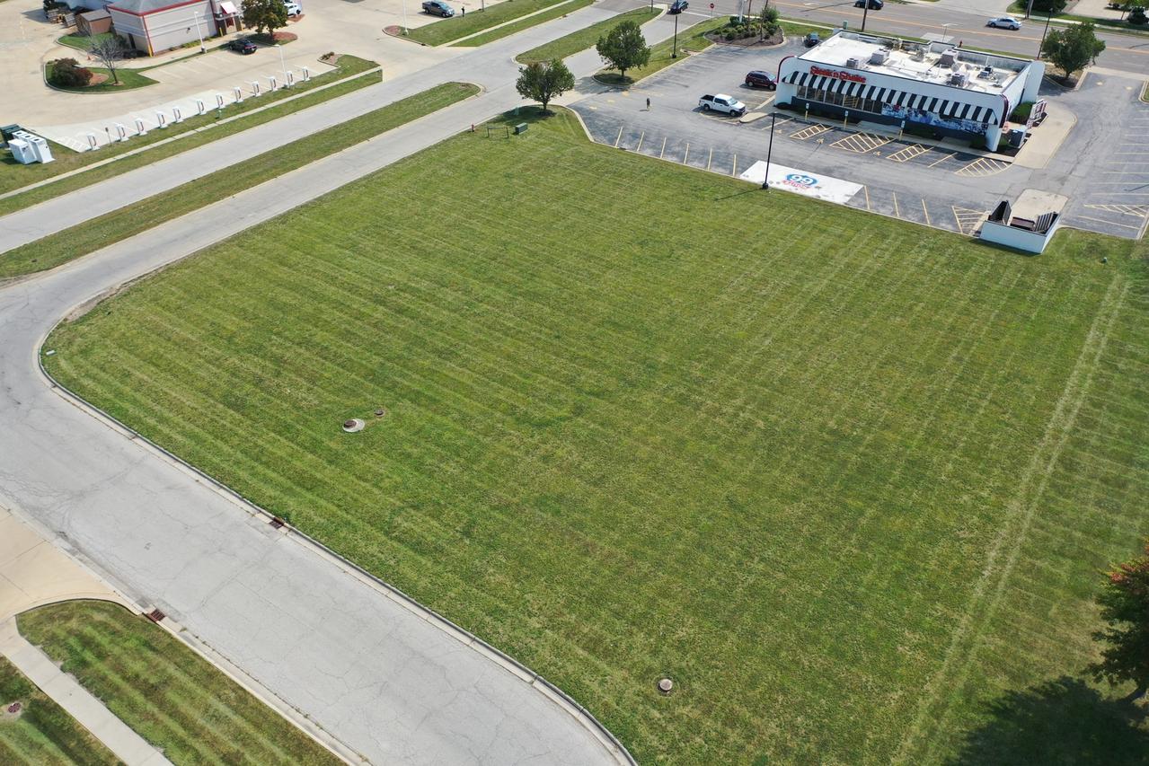 1703 Sugar Creek Blvd., Normal, IL 61761