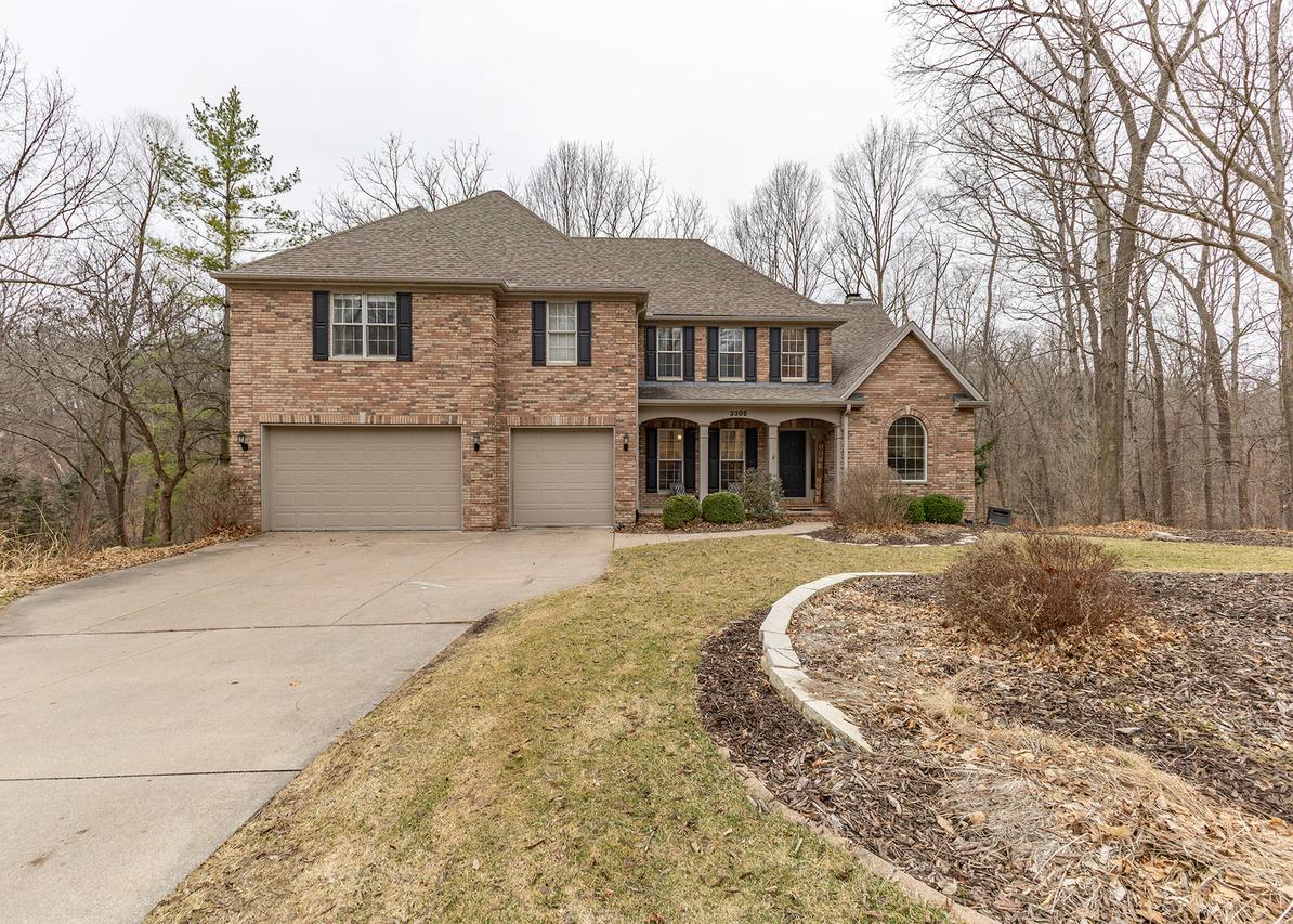 3305 11th St., Moline, IL 51265