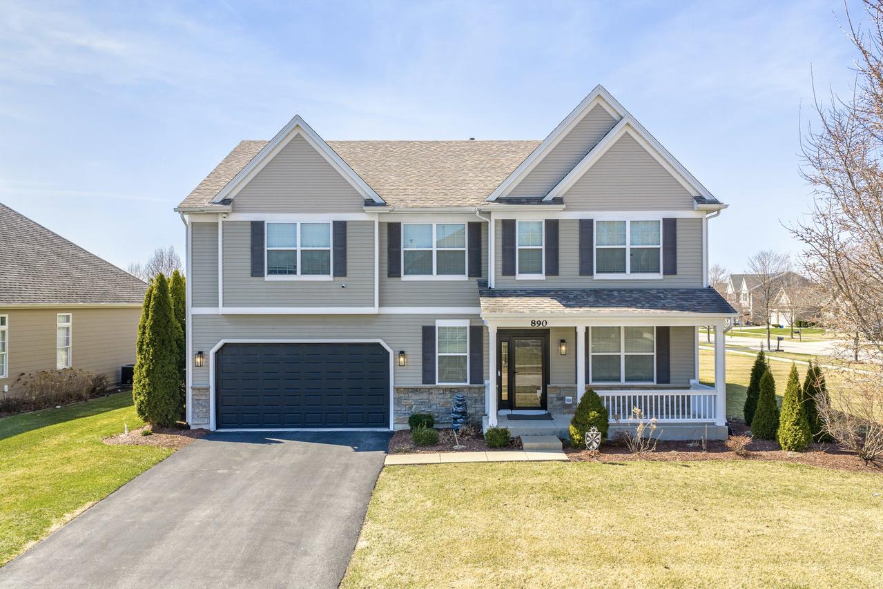 890 Stratford Dr., North Aurora, IL 60542