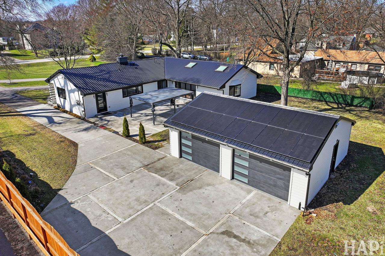 2913 Jackson Dr., Arlington Heights, IL 60004