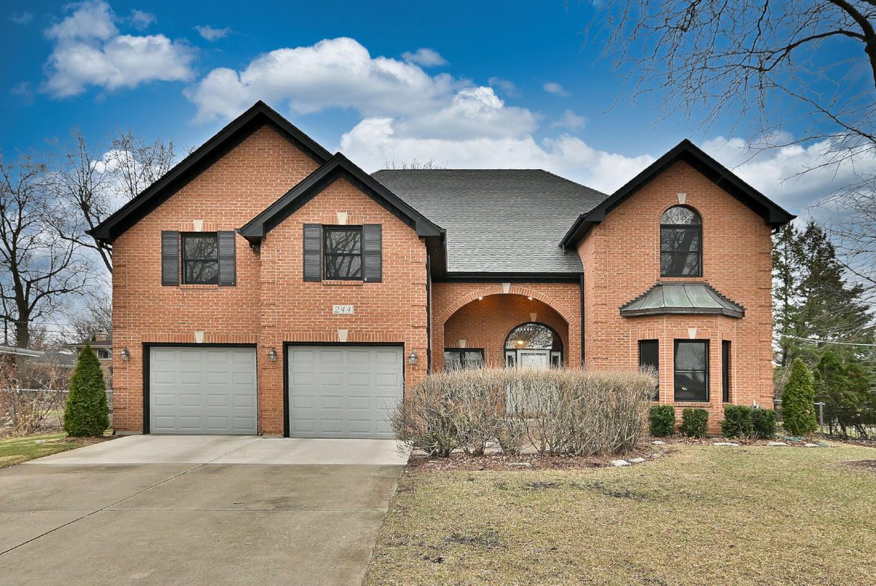 244 S Linden Ave., Elmhurst, IL 60126