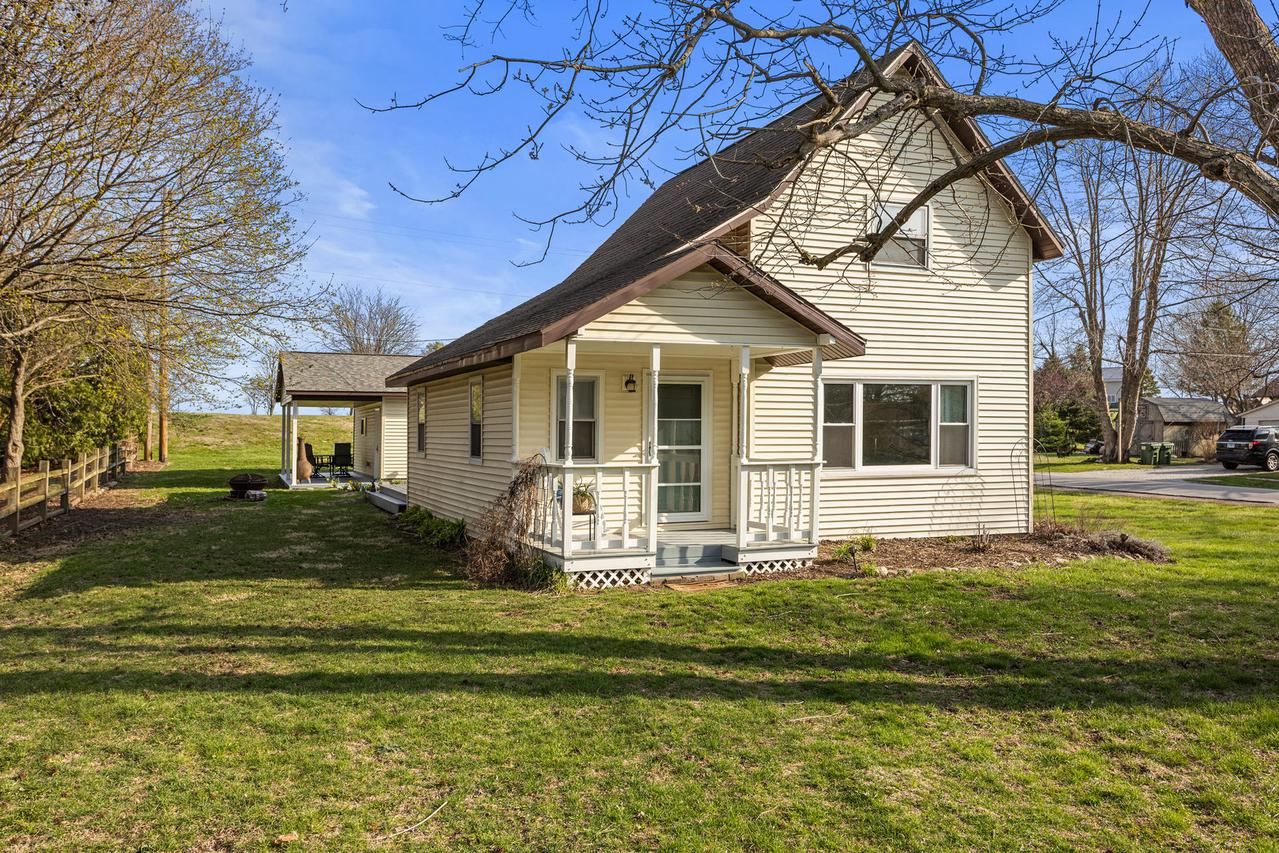 506 E State St., Mahomet, IL 61853