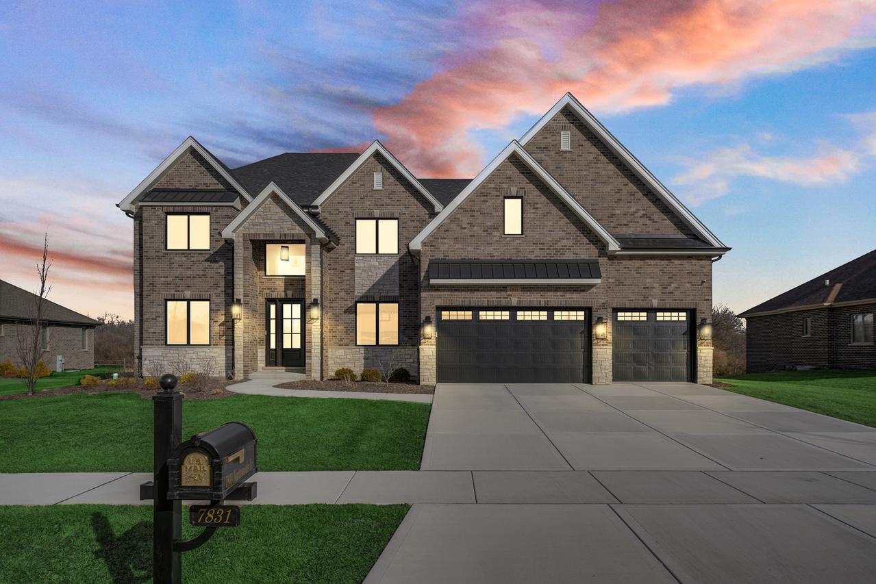 7831 Northwoods Dr., Frankfort, IL 60423