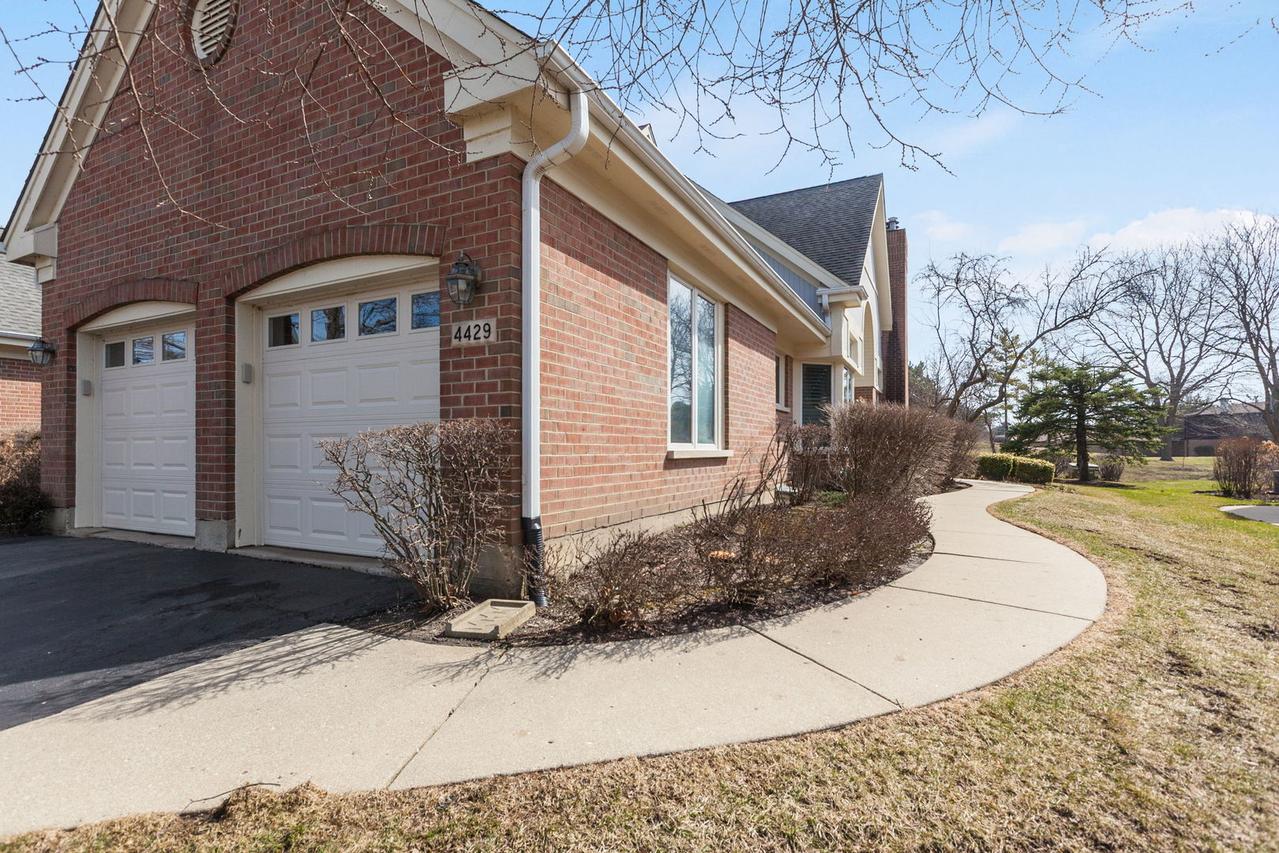 4429 4 Winds Ln., Northbrook, IL 60062