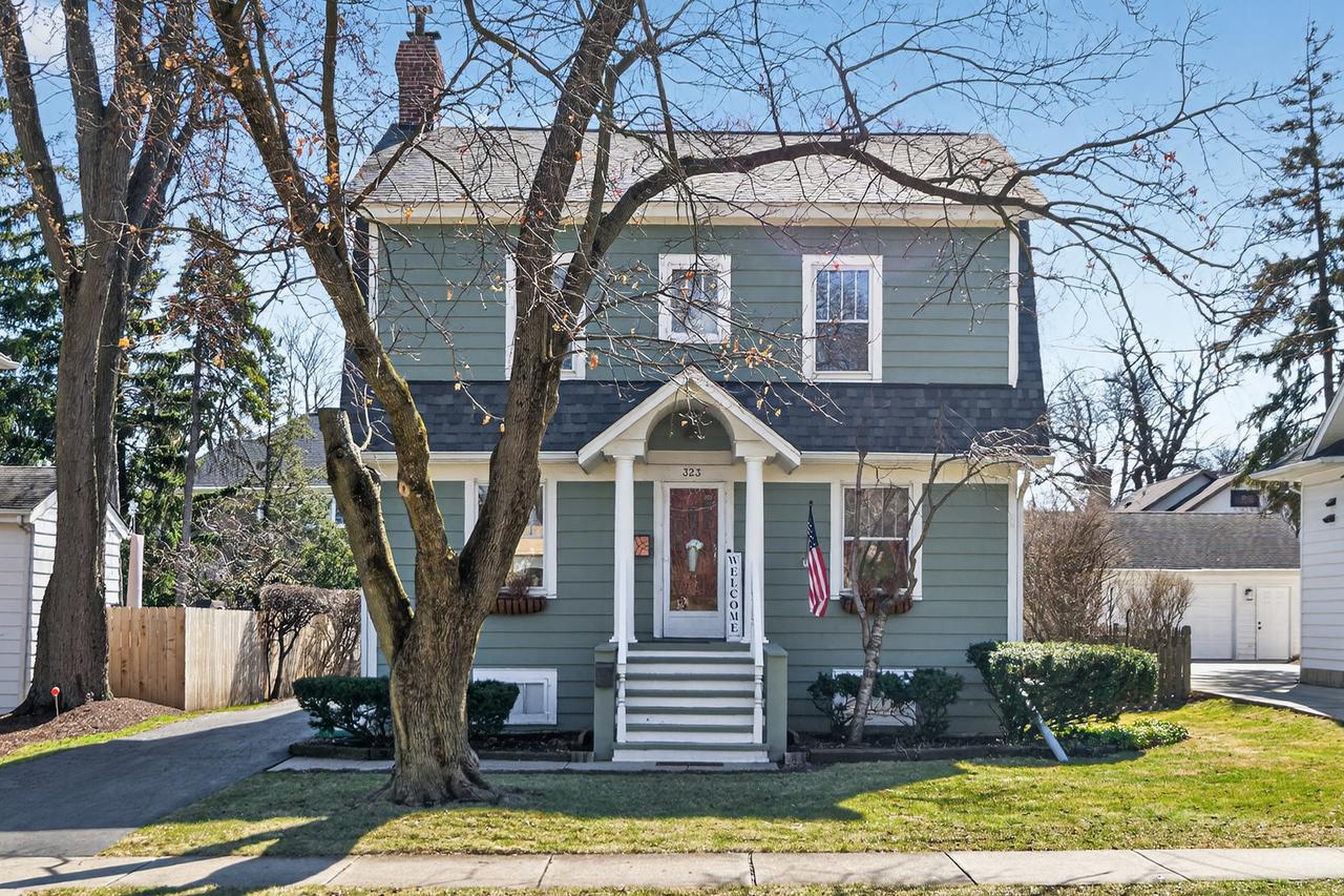 323 Hawthorne Blvd., Glen Ellyn, IL 60137