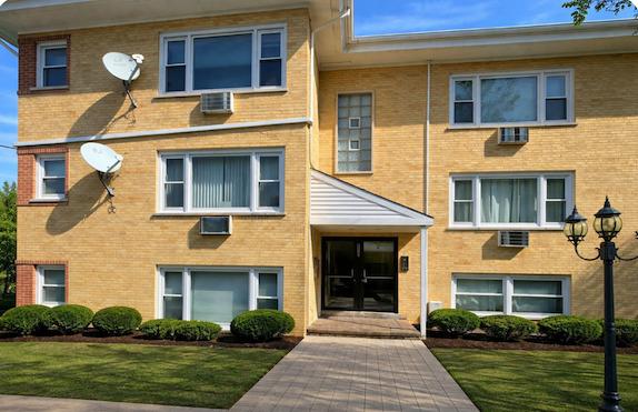 6630 W 95th St. #3D, Oak Lawn, IL 60453