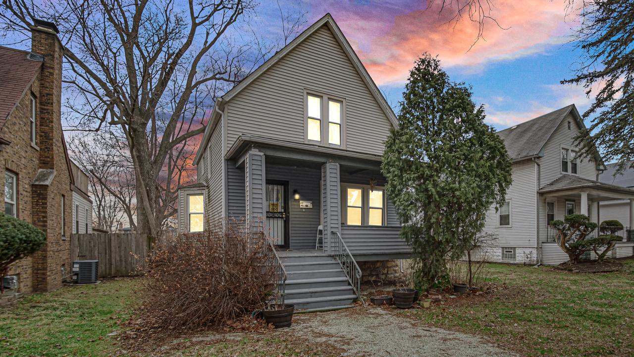 10857 S Hermosa Ave., Chicago, IL 60643