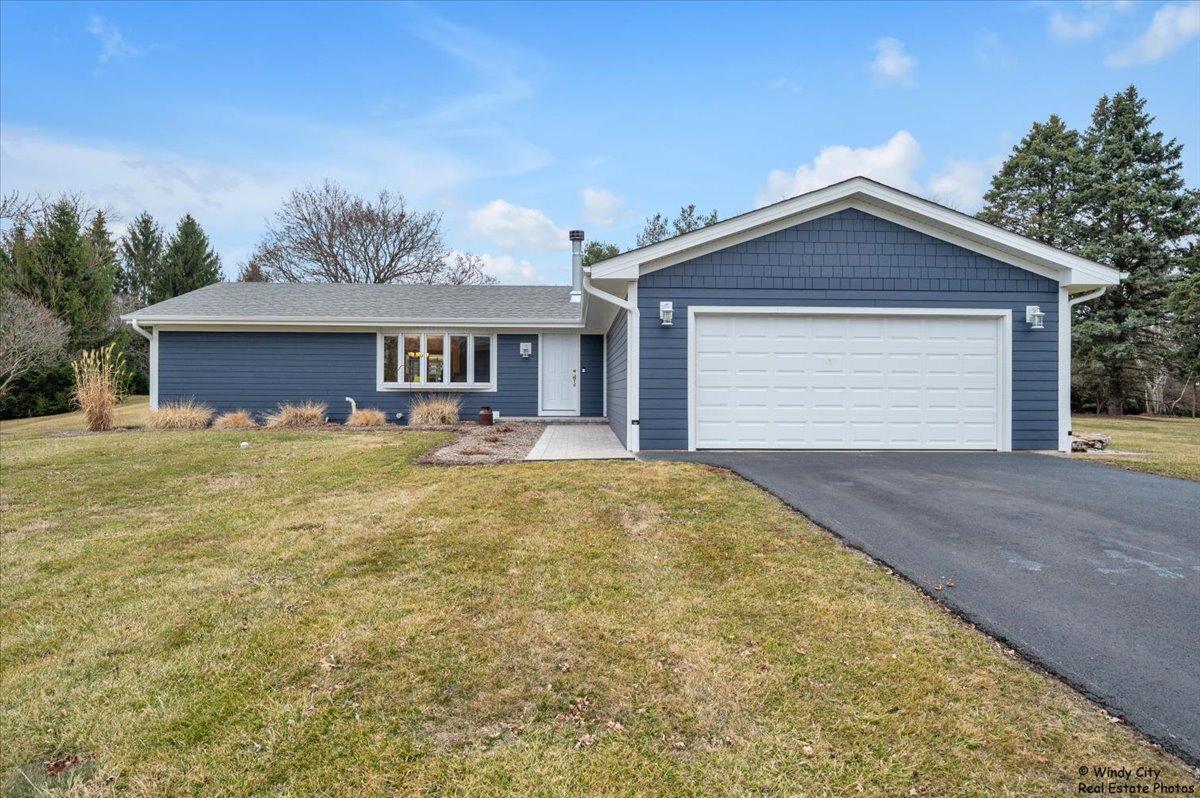 40W388 Guthrie Ct., Hampshire, IL 60140