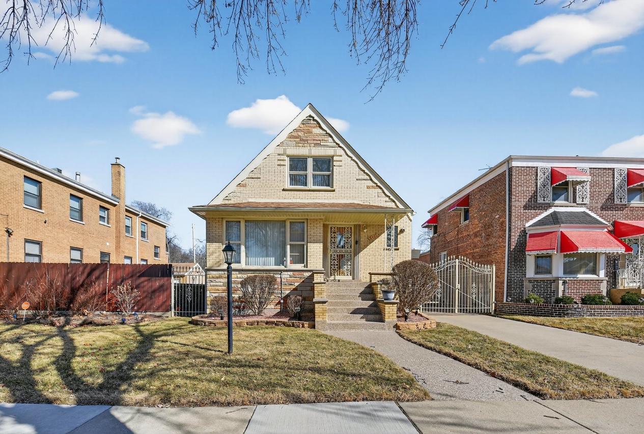 8407 S Wolcott Ave., Chicago, IL 60620