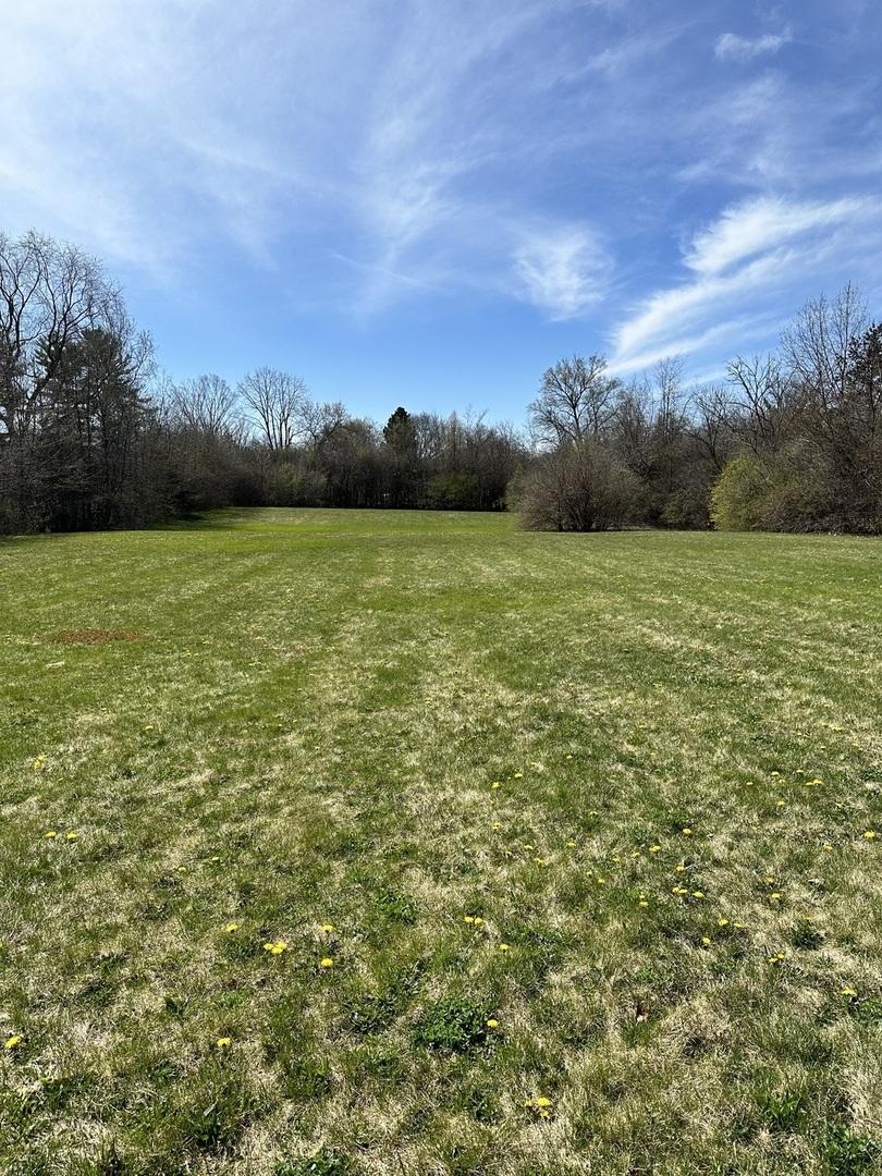 110 E Farnham Ln., Wheaton, IL 60189