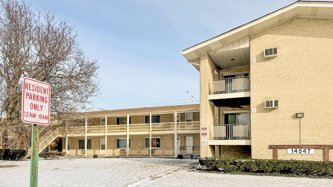 14547 Keystone Ave. #12, Midlothian, IL 60445