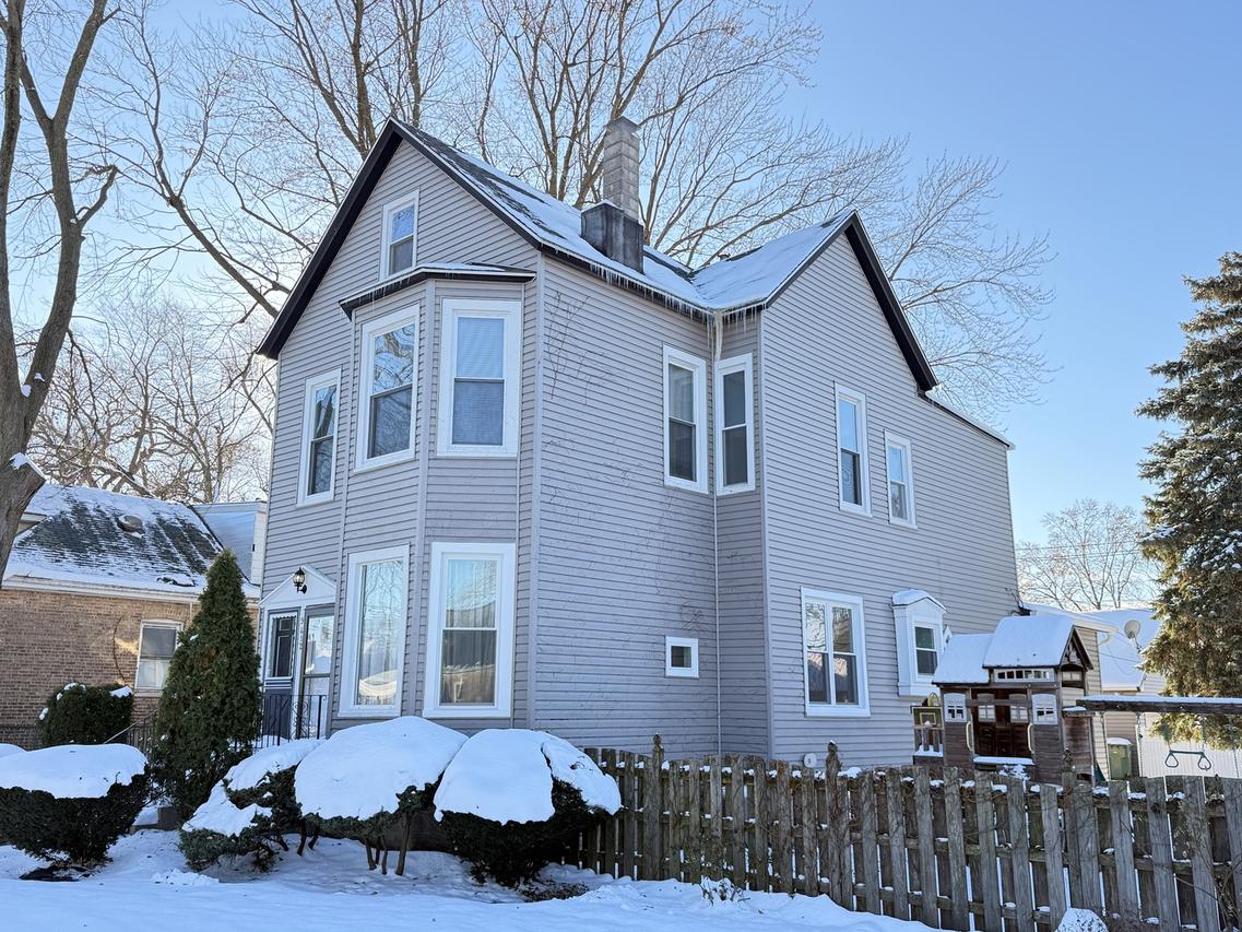 9412 S Homan Ave., Evergreen Park, IL 60805