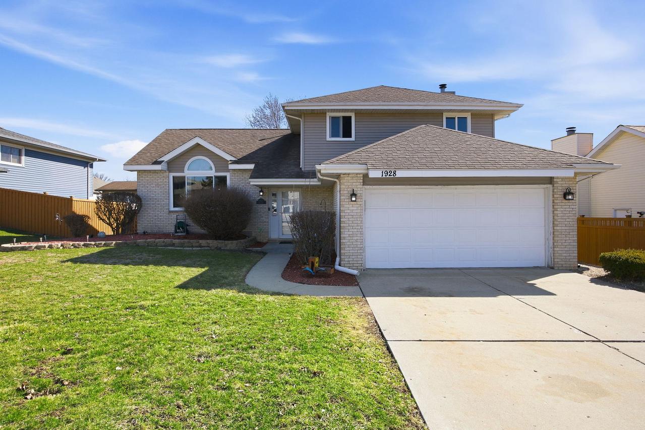 1928 Sybil Dr., Crest Hill, IL 60403