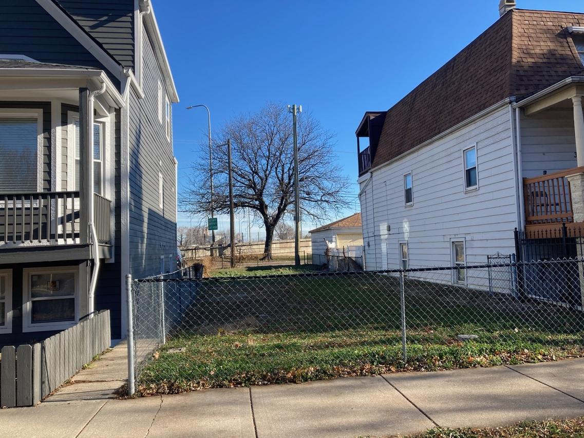 3329 N Drake Ave., Chicago, IL 60618