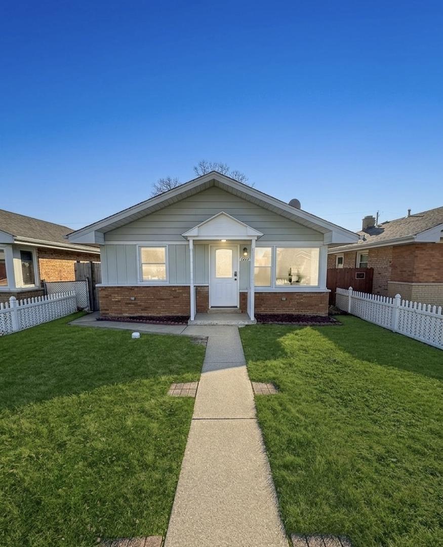 7609 Lockwood Ave., Burbank, IL 60459