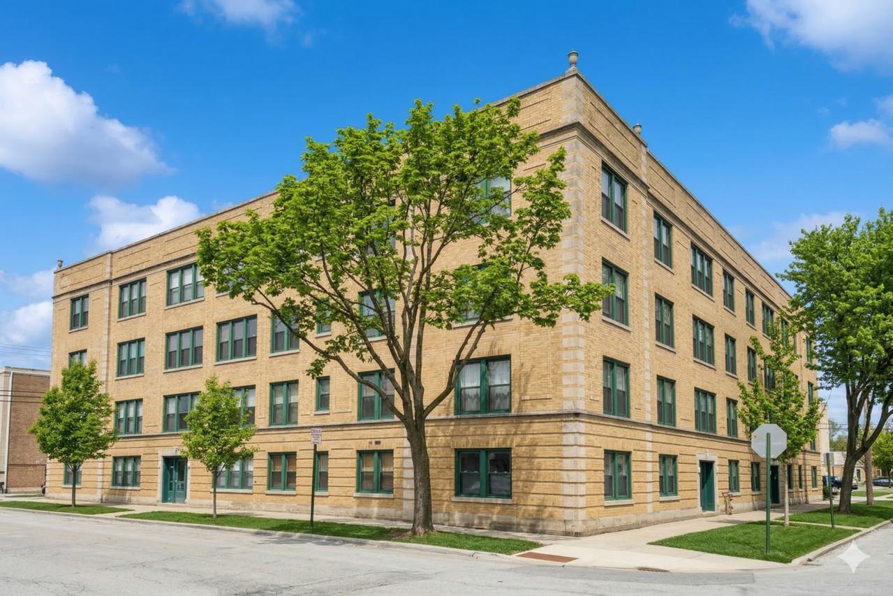 4900 Davis St. #3E, Skokie, IL 60077