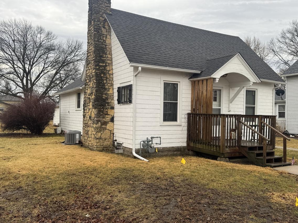 233 N Jones Ave., Amboy, IL 61310